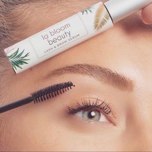 ✨HP✨ [La Bloom] Lash and Brow Serum